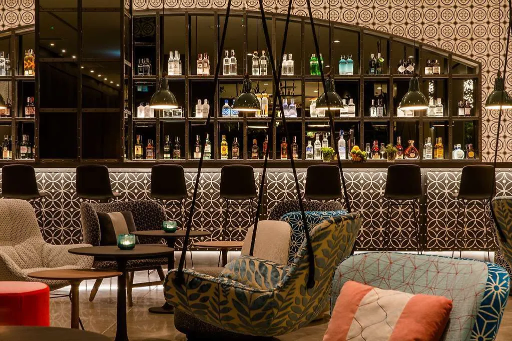 *** Hotel Motel One Barcelona-Ciutadella Spanien